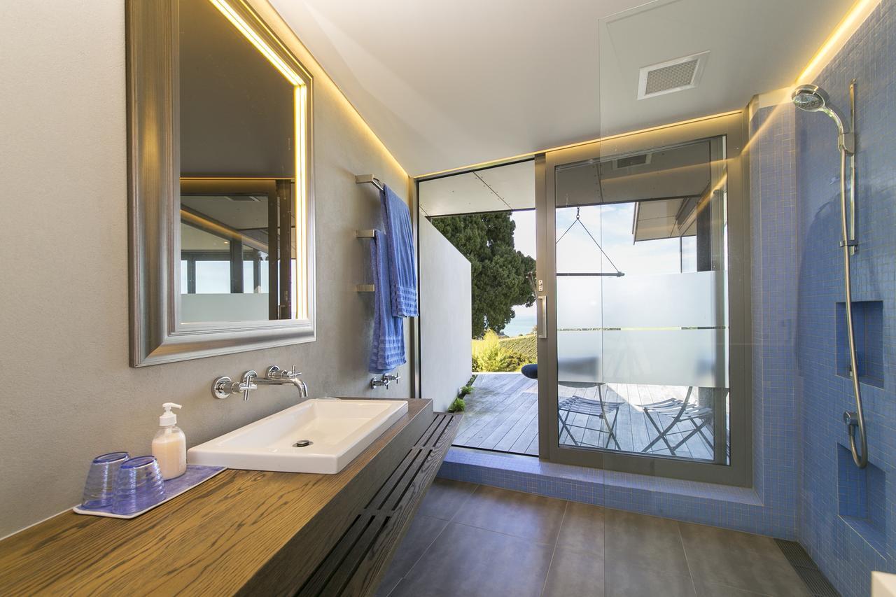 Waiheke Luxury Blue And Green Rooms Ostend ภายนอก รูปภาพ
